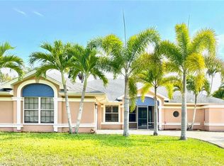 518 SE 22nd St, Cape Coral, FL 33990