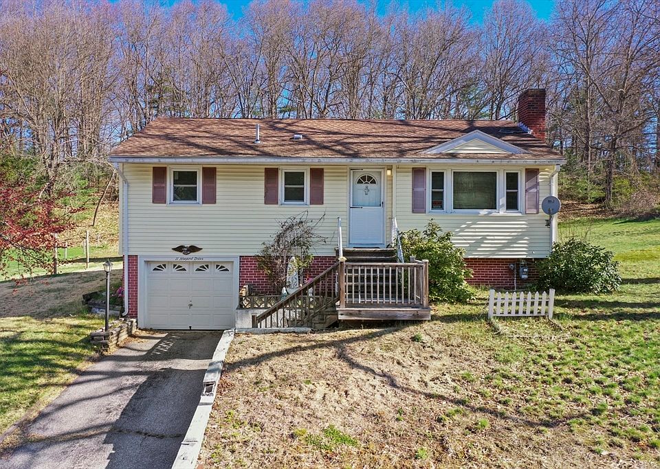 1st image of 11 Newport Dr