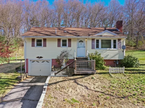 11 Newport Dr, Westford, MA 01886