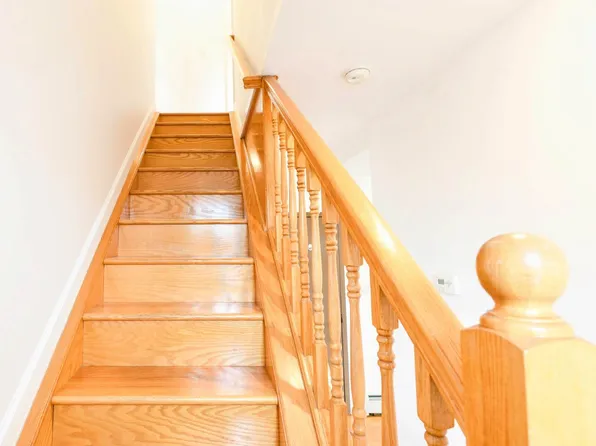 69 Bay 20th Street image 18 of 23