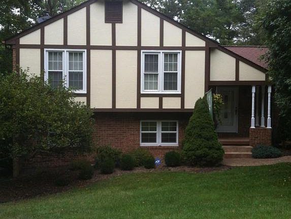 3rd image of 209 Highland Cir