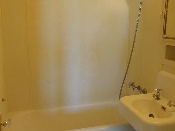 5th image of 2327 W Michigan St #104