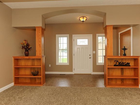 2nd image of 637 Whittier Dr