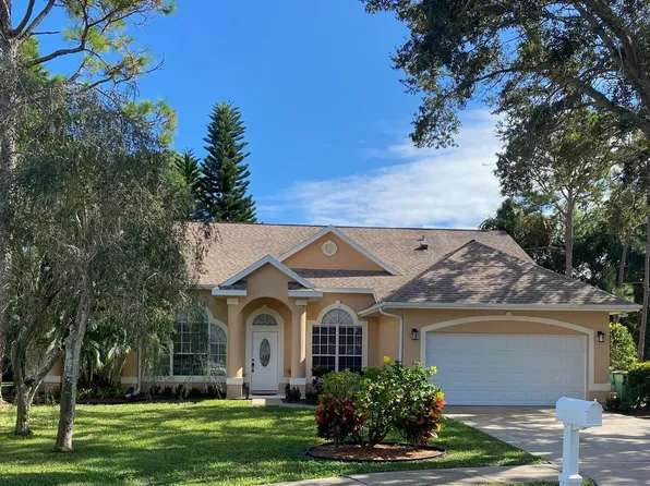 773 Lake Dr, Melbourne, FL 32940
