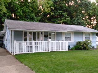 1960 Kelsey Dr, Cuyahoga Falls, OH 44221