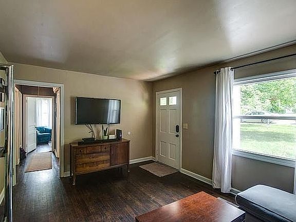 4th image of 1208 Ainlay Dr