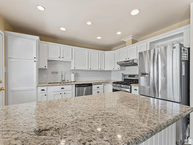 1040 Munley Dr — Photo 20