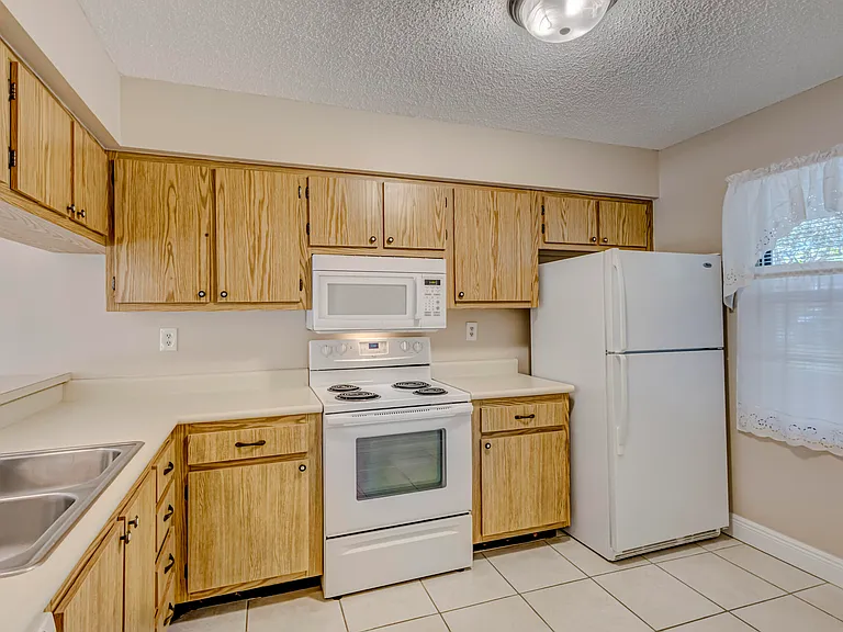601 Sabal Ridge Cir #A — Photo 11