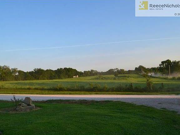 View from Driveway to neighbors.