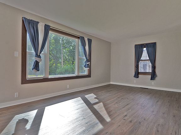 3rd image of 2113 Fields Pl