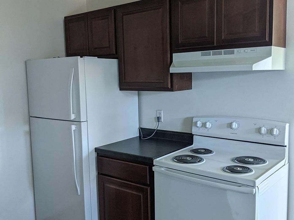 2nd image of 2259 Hillsdale Ave