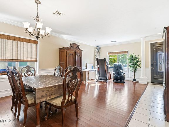 5th image of 393 E Via Puente Lindo