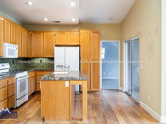 4th image of 11801 Miro Cir