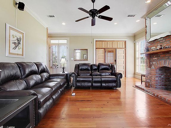 4th image of 2690 S Turnberry Ave