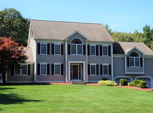 211 Clover Hill Rd, Northbridge, MA 01534
