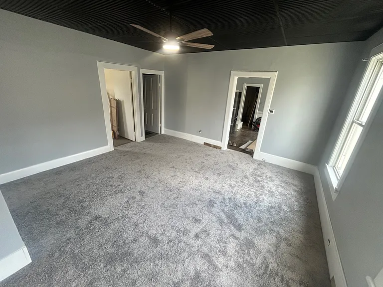 115 Center St NW #A — Photo 3