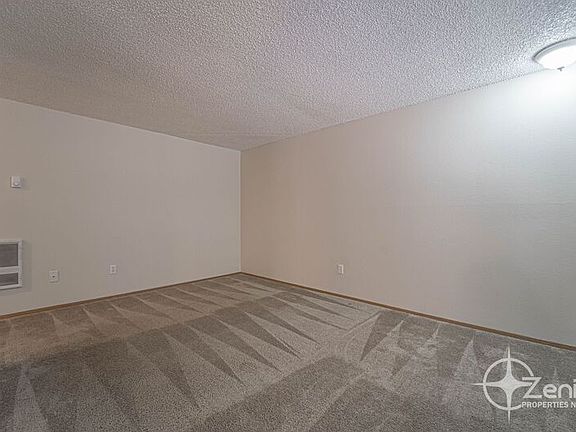 4th image of 3019 NE Whitman Ave