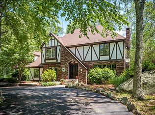 194 Franklin Rd, Scituate, RI 02825