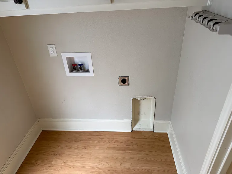 424 Brentwood Dr — Photo 13