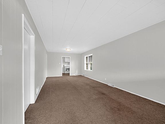 3rd image of 7005 Broadway