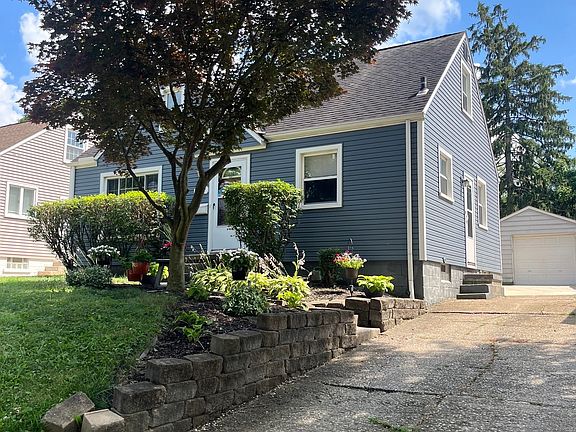 3rd image of 1532 Broad Blvd