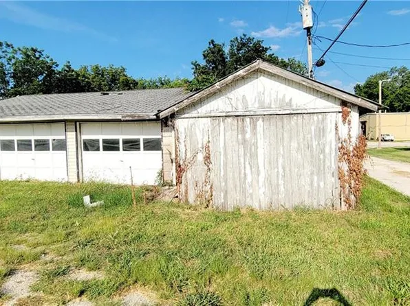 606 Scott St, Iola, KS 66749