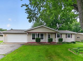 494 Hyland Dr, Stoughton, WI 53589
