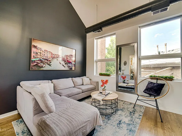 2828 N Talman Ave #D12 — Photo 4