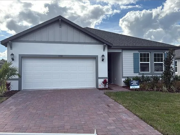 1208 Pampus Dr, Daytona Beach, FL 32124