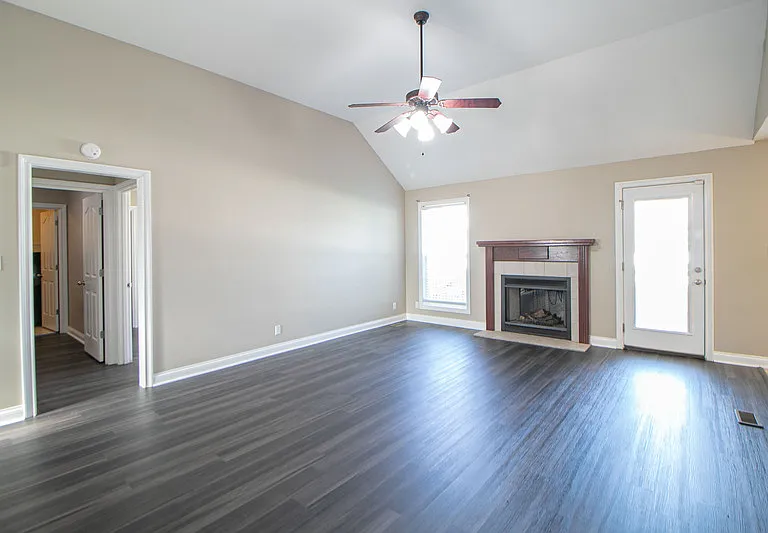 3740 Cindy Jo Dr N — Photo 3