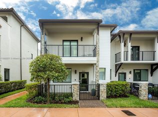 4665 NW 83rd Path, Doral, FL 33166
