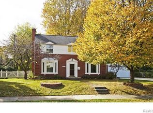 1007 Bedford Rd, Grosse Pointe Park, MI 48230