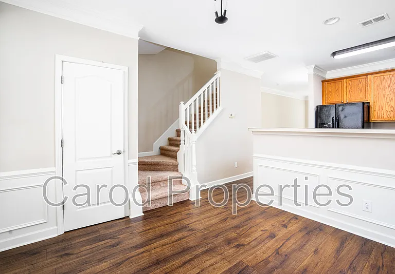 8829 Arbor Creek Dr — Photo 10