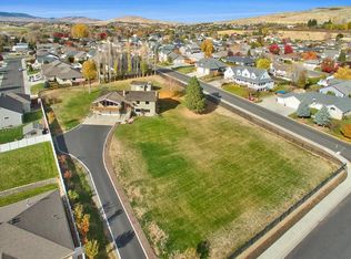 202 S 92nd Ave, Yakima, WA 98908