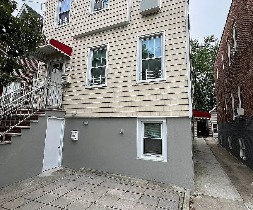 1713 Tenbroeck Ave #1