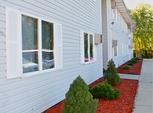 2690 Rudeen Close APT 3, Rockford, IL 61108