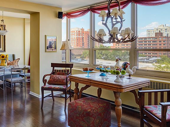 4th image of 3950 N Lake Shore Dr APT 710