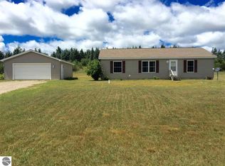 9631 N 11th Rd, Mesick, MI 49668