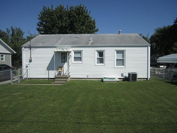 4th image of 3038 Legion Park Dr