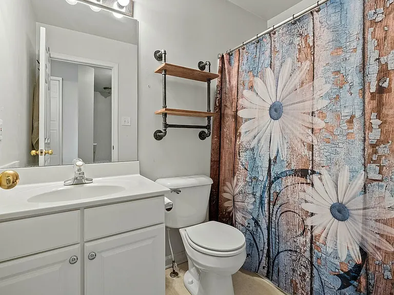 1077 Duval St #102 — Photo 18