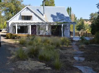 365 Suncrest Rd, Talent, OR 97540