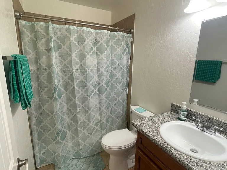 1121 W Cross Creek Ln — Photo 9