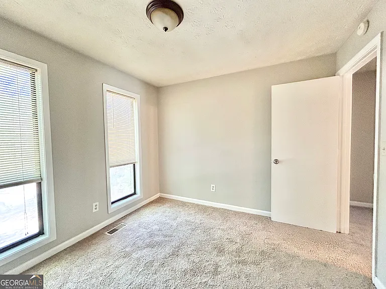 5955 Sutton Pl — Photo 13