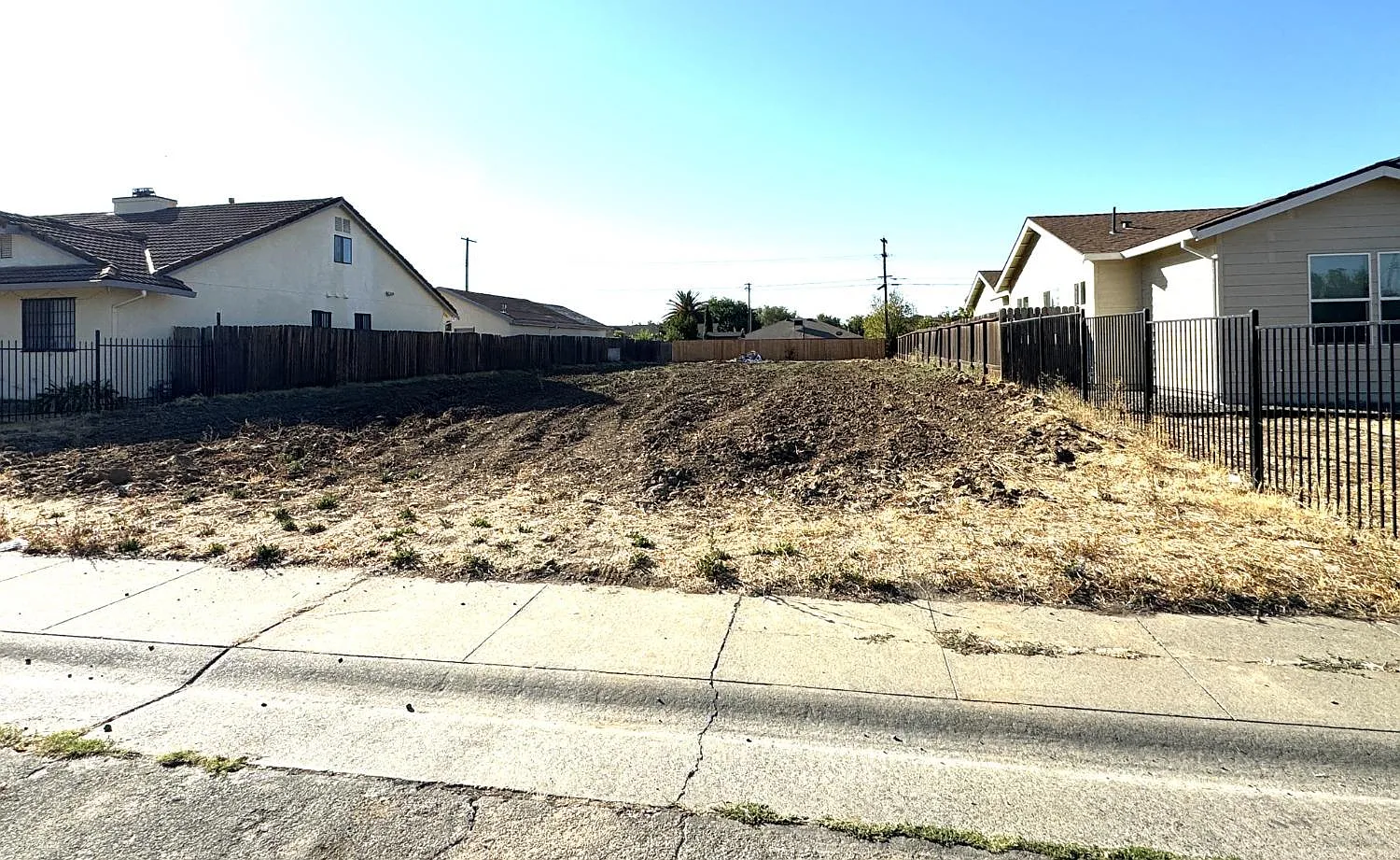 2504 51st Ave photo 1