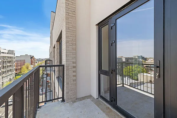 Rented by ERNY LLC | media 17