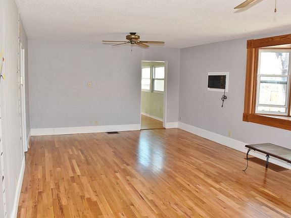 3rd image of 323 W 5th St