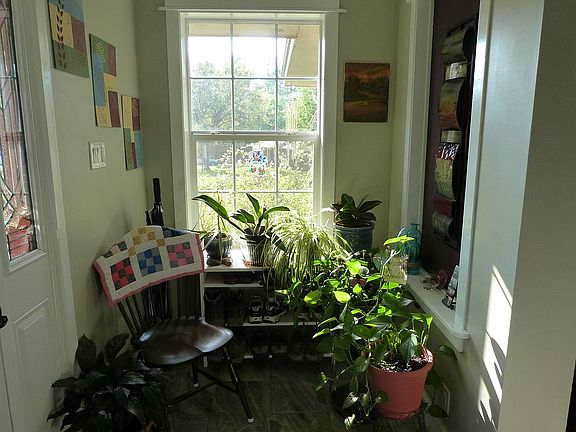 4th image of 228 Pine Valley Dr
