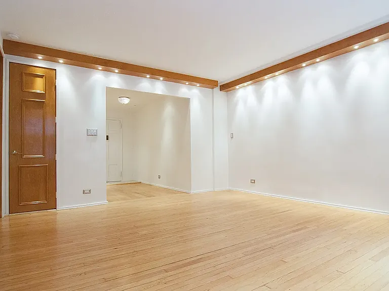 145 W 58th St #4H — Photo 4
