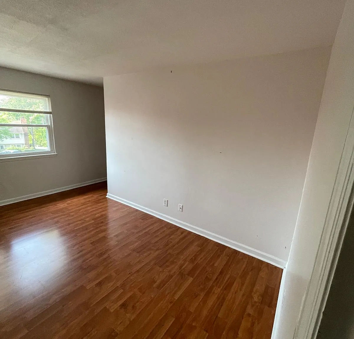 3 bed, 2.5 bath, 1364 sqft, $1,595 — Photo 3