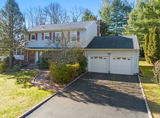 7 Prescott Rd, East Brunswick, NJ 08816